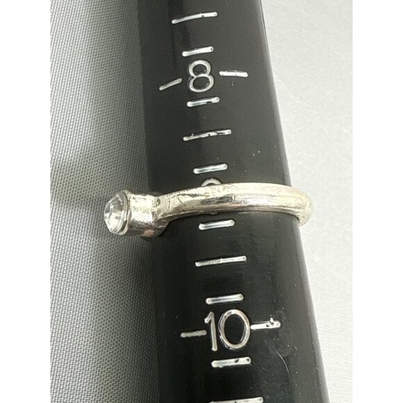 Womens Silver Tone Fashion Ring With Clear Stone - Picture 5 of 5